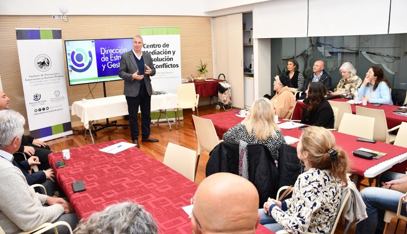 Taller con Alejandro Nató sobre mediación en contextos de violencia